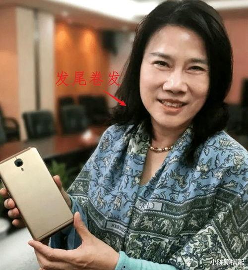 董明珠发型照片,时尚感十足，展现独特魅力